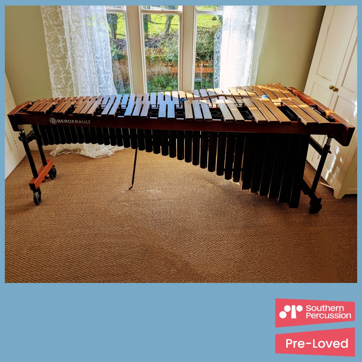 Pre-Loved Bergerault SRS50R 5 Oct Signature Rosewood Marimba